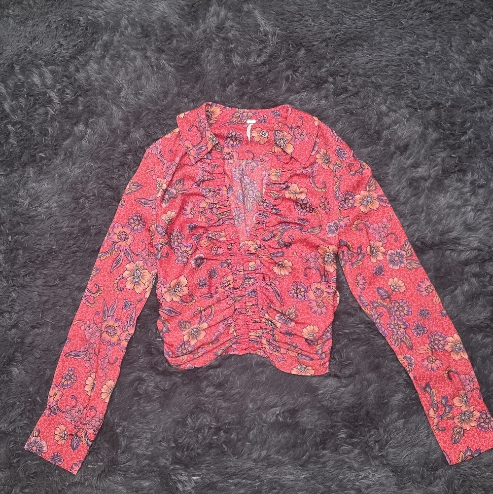 Free People- Got You- Cropped Floral Printed V-Neck. Size XS. NWOT! - Picture 2 of 6